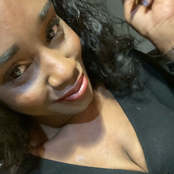 Meet your Posher, Tiffany - Picture 4 of 6